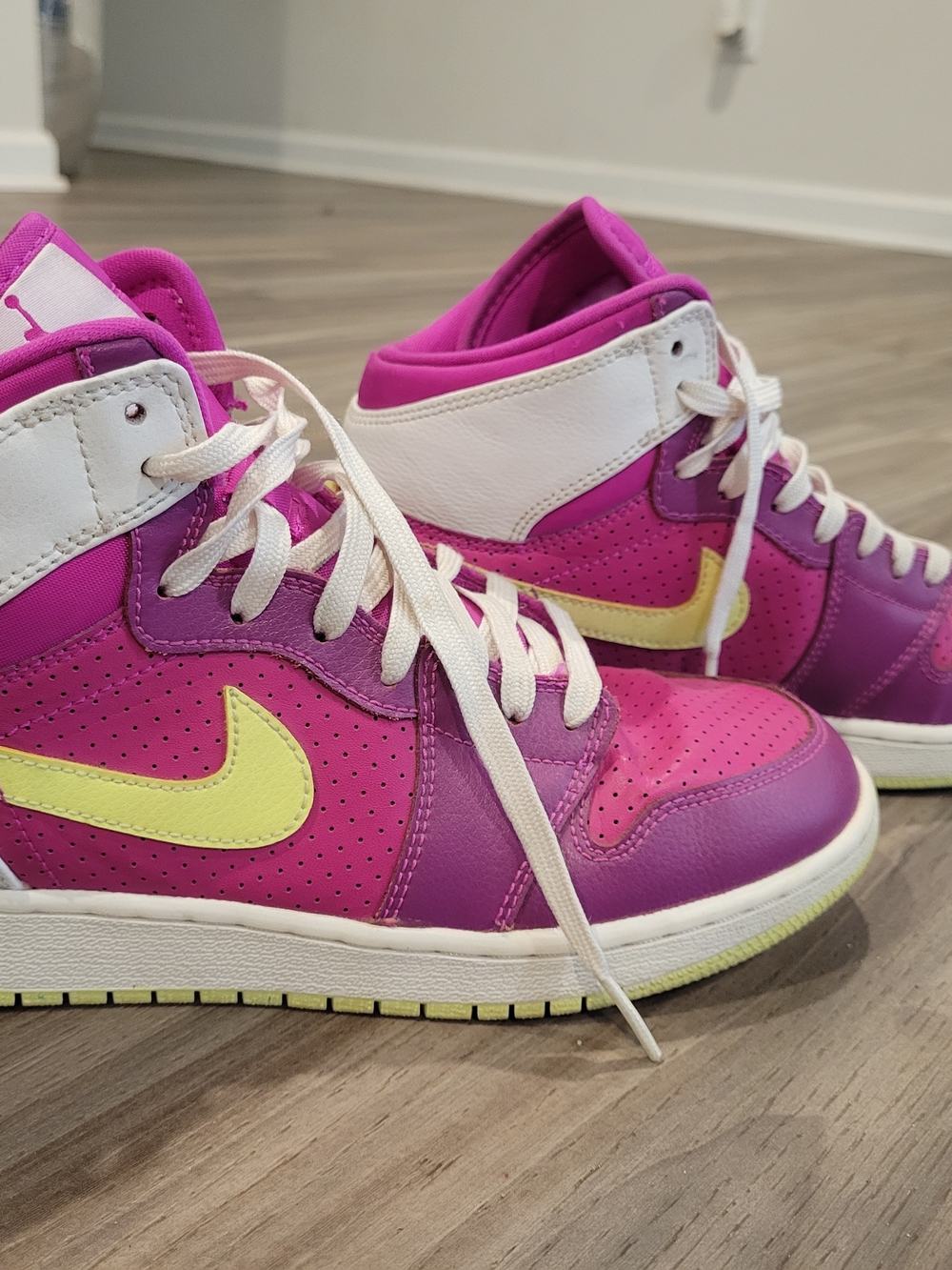 Girls' Pink & Purple High-Top Sneakers with Yellow Swoosh - Kids Shoes